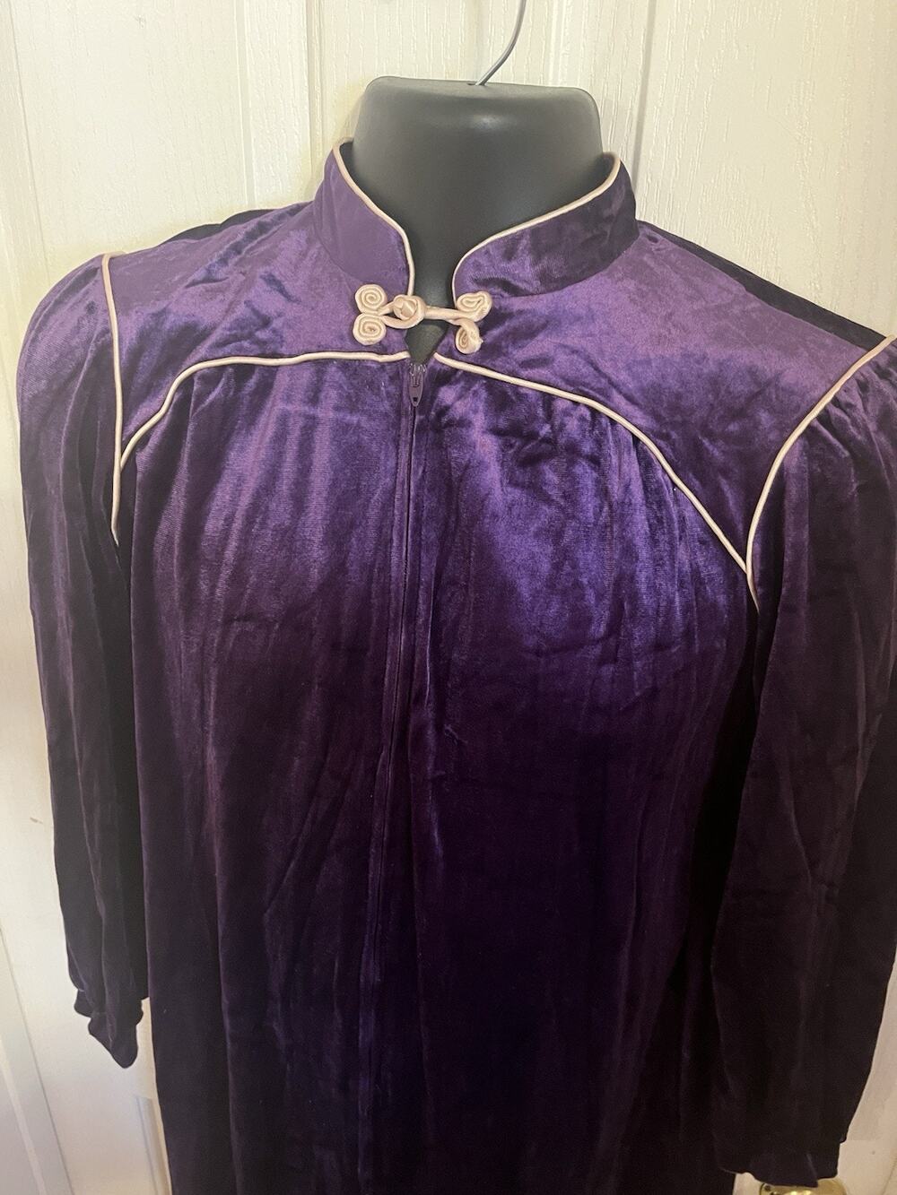 Vintage 70s Purple House Coat Robe Velvet Mandarin Collar Barad & Co Zip S/M